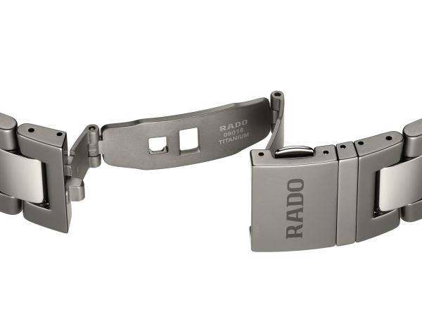 Rado Captain Cook High-Tech Ceramic Chronograph R32189313