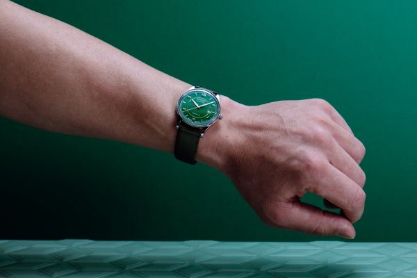 Noramis - Datum Oldtimergrün D016.407.16.097.00